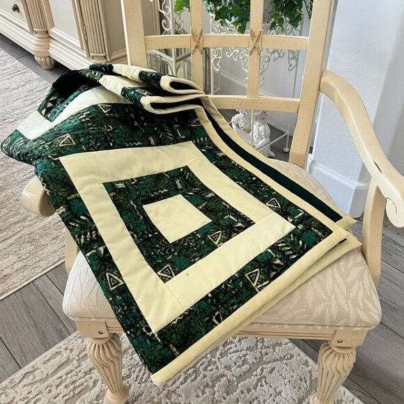 Handmade Green and White Patchwork Quilt Throw Geometric Pattern 38" x 54" - Picture 9 of 16